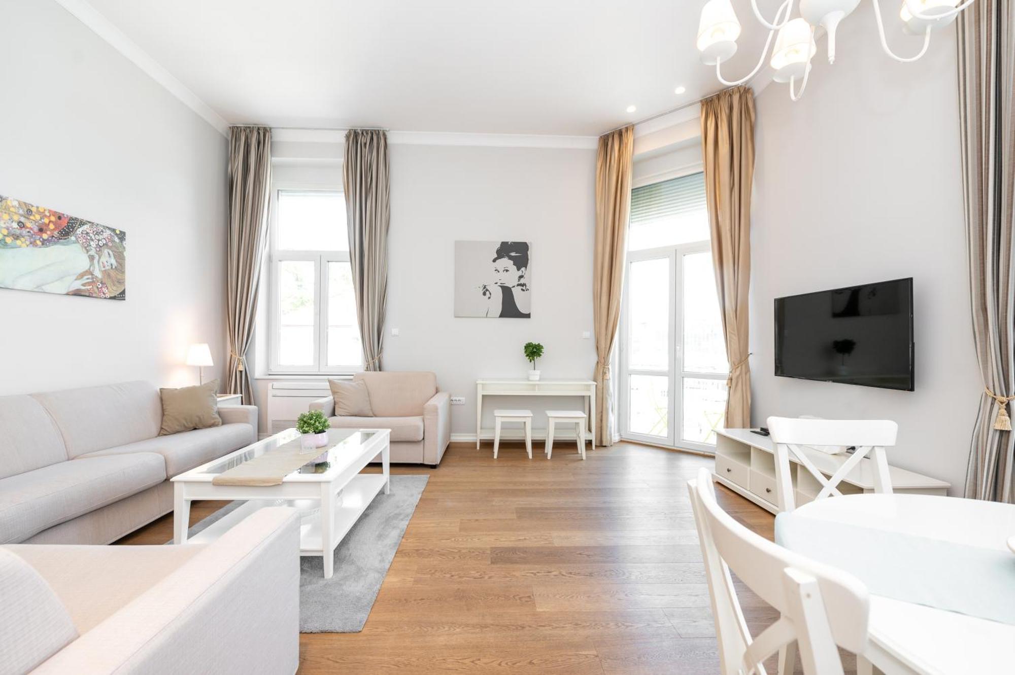 Slavija Fontana Lux Apartments เบลเกรด ภายนอก รูปภาพ
